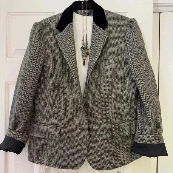 American Living Jackets & Blazers - American Living Herringbone Blazer w/ Velvet Collar Size 12